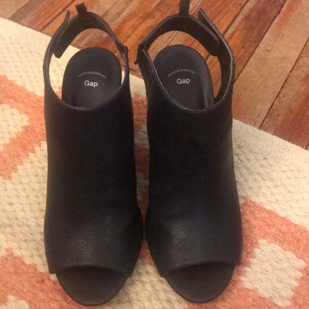 Gap Mules Euc - image 1